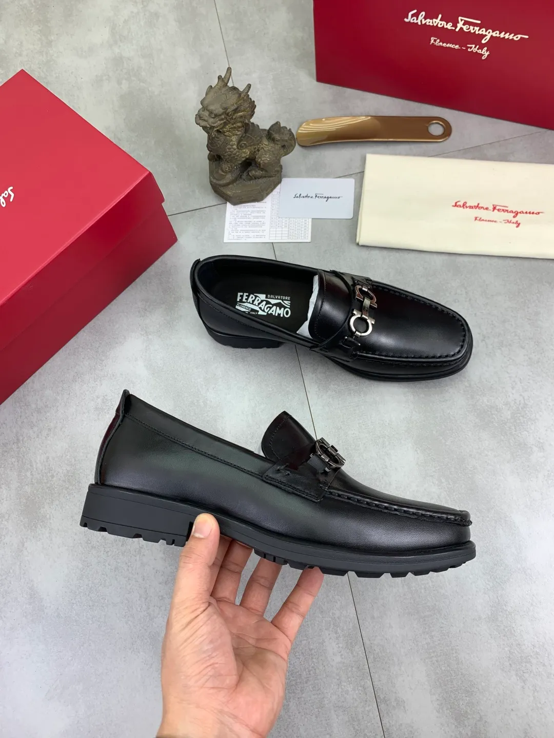 Men's shoes 💰P480 new high quality [Ferragamo/Ferragamo] latest model original imported calfskin, imported cowhide lining + original luxury metal buckle + original combination outsole Comparison without pressure Code number: 38-44 (45 customized)